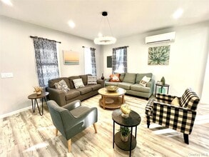 128 W Main St in Middletown, NY - Building Photo - Building Photo