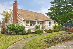 3010 SE 36th Ave in Portland, OR - Building Photo