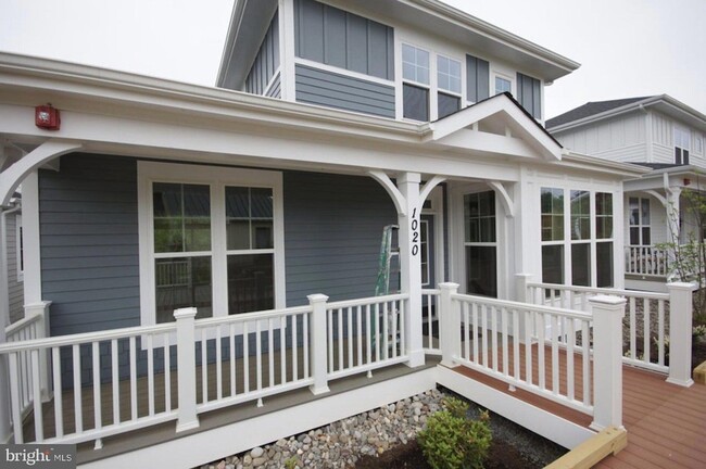 property at 1020 Railroad Ave