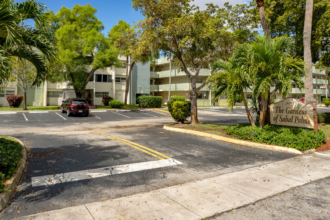 The Gardens of Sabal in Tamarac, FL - Building Photo