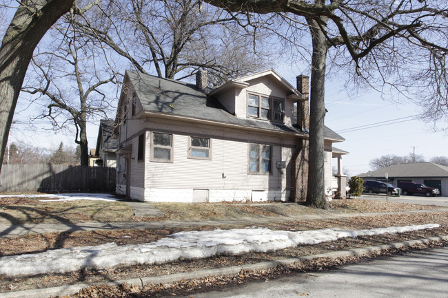 1853 Sanford St in Muskegon Heights, MI - Foto de edificio - Building Photo