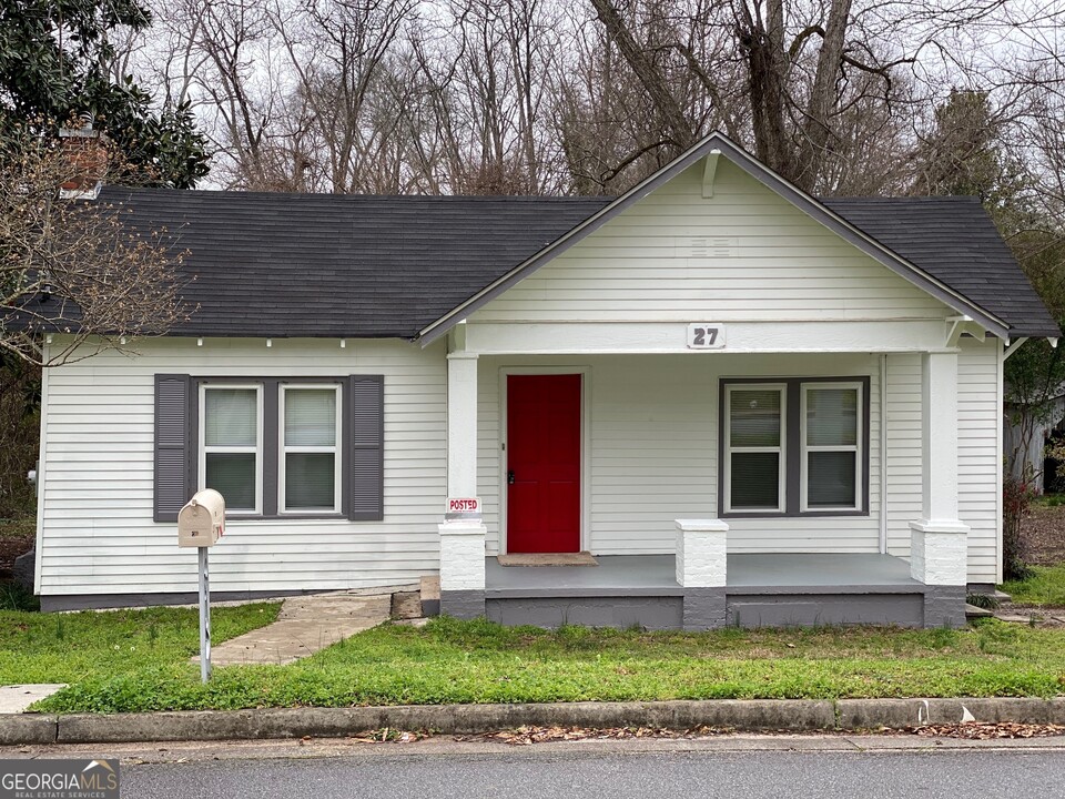 27 James St in Hampton, GA - Building Photo