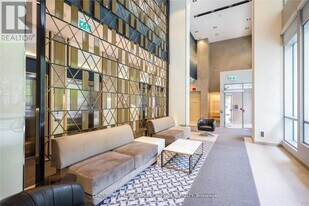 77 Mutual St in Toronto, ON - Building Photo