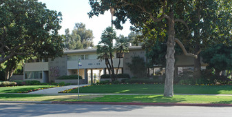 800-816 S Orange Grove Blvd Apartments