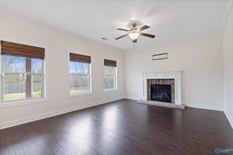 7042 Camrose Ln NW in Huntsville, AL - Building Photo - Building Photo