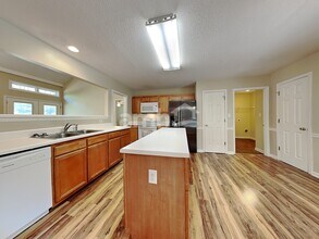 4705 Camden Ridge Dr in Greensboro, NC - Building Photo - Building Photo