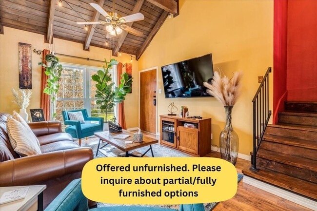 property at 743 E Oltorf St