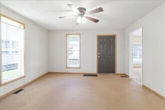 416 Grover St in Warrensburg, MO - Foto de edificio - Building Photo