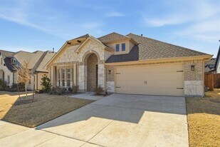 302 Kettlewood Dr in Wylie, TX - Building Photo