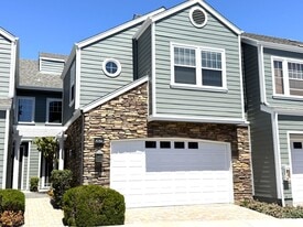4742 Beachwood Ct in Carlsbad, CA - Building Photo