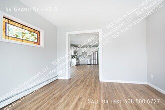 44 Grand St in Worcester, MA - Building Photo - Building Photo