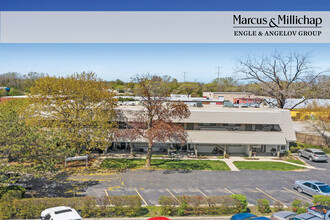 The Bluffs in Lake Bluff, IL - Building Photo - Building Photo