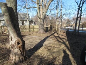 407 N Russell St in Champaign, IL - Building Photo - Building Photo