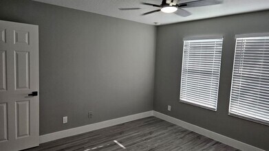 5209 Creekside Park Ave in Orlando, FL - Building Photo - Building Photo