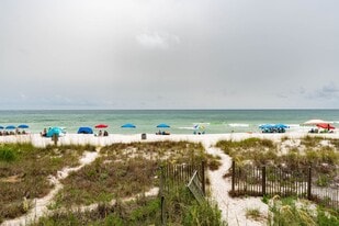17135 Front Beach Rd in Panama City Beach, FL - Building Photo
