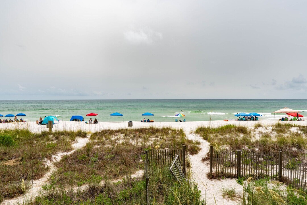17135 Front Beach Rd in Panama City Beach, FL - Building Photo