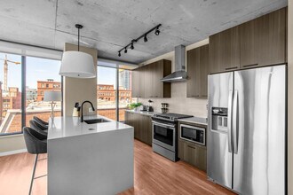 939 W Washington Blvd in Chicago, IL - Building Photo - Building Photo