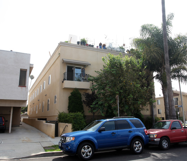 11871 Iowa Ave in Los Angeles, CA - Building Photo - Building Photo