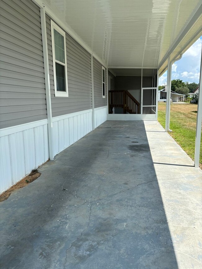 36111 Begonia Ave in Zephyrhills, FL - Building Photo - Building Photo