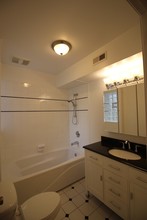 4250 N Keystone Ave, Unit 2S in Chicago, IL - Foto de edificio - Building Photo