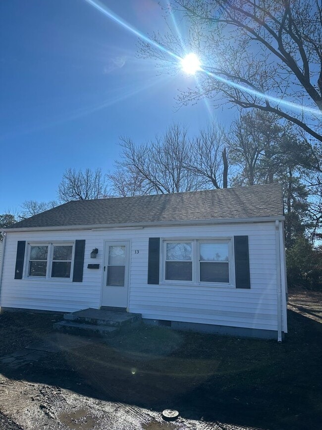 13 E Laburnum Ave in Richmond, VA - Building Photo - Building Photo