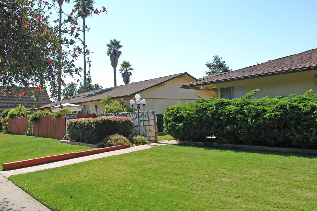 1405-1469 Galleon Way in San Luis Obispo, CA - Building Photo