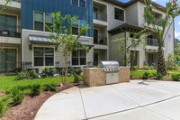 The Pointe at Valley Ranch Town Center in New Caney, TX - Foto de edificio - Building Photo