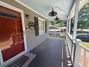 400 Woodvale Ln in Birmingham, AL - Building Photo - Building Photo