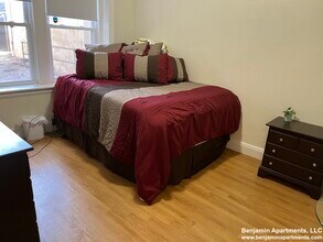 1812 Commonwealth Ave, Unit 1 in Alexandria, VA - Foto de edificio - Building Photo