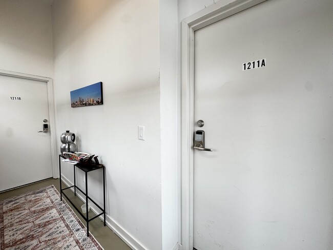 1211 W 27th St in Kansas City, MO - Building Photo - Building Photo