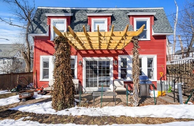 15 Lexington Terrace in Waltham, MA - Building Photo - Building Photo