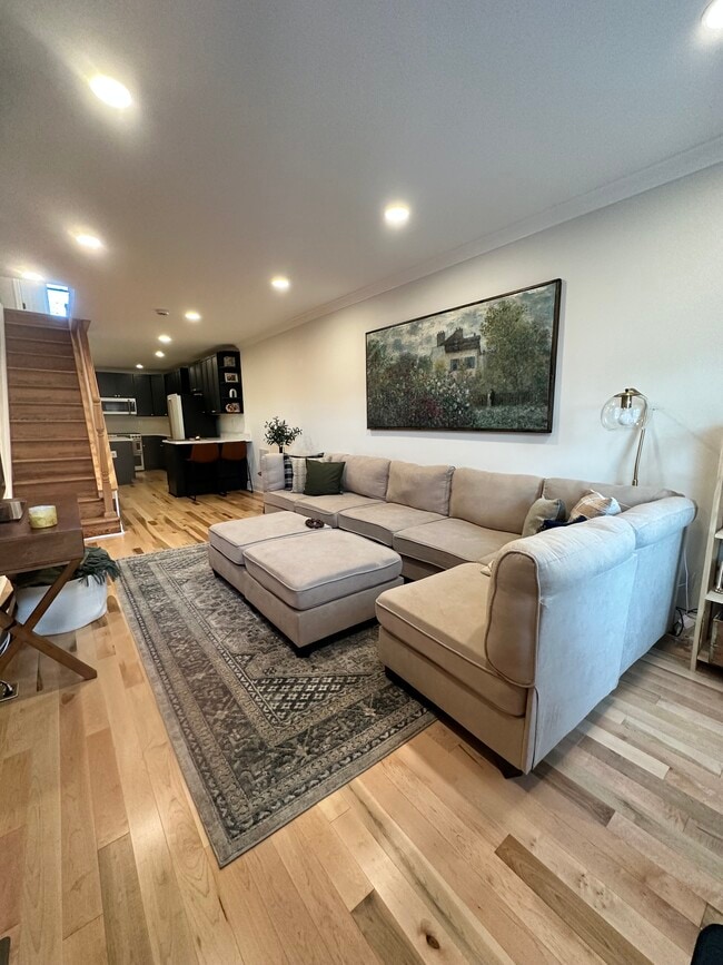 646 S Curley St in Baltimore, MD - Building Photo - Building Photo