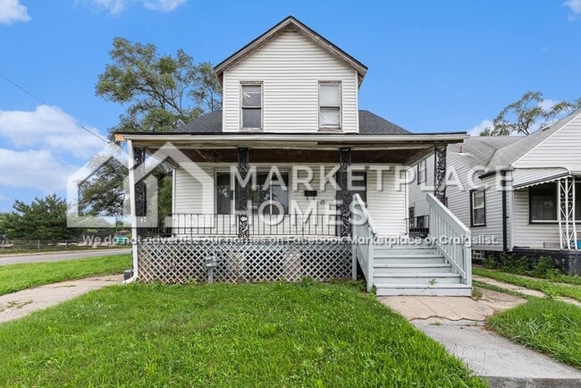 property at 15457 Cloverlawn Ave