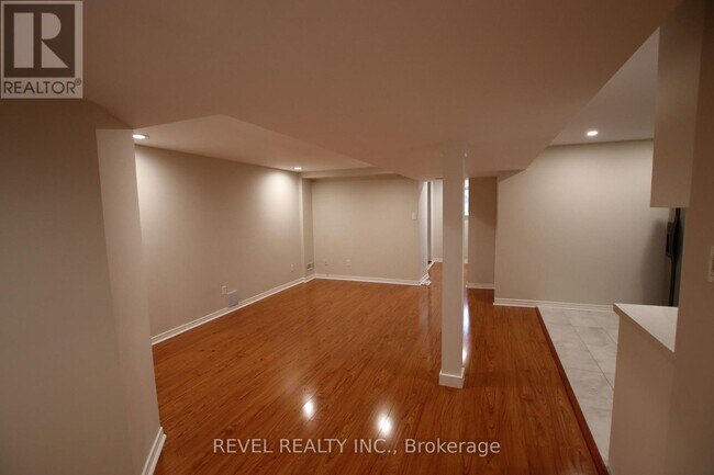 133 Rouge Forest Crescent in Pickering, ON - Building Photo - Building Photo