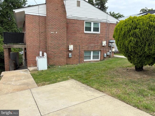 4706 Deanwood Dr in Capitol Heights, MD - Building Photo - Building Photo