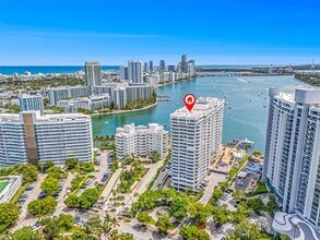 11 Island Ave in Miami Beach, FL - Building Photo - Building Photo