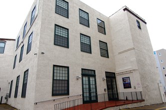 Watermill Lofts in Philadelphia, PA - Foto de edificio - Building Photo