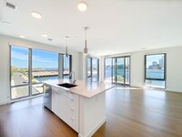 45 Lewis St, Unit PH1 in Boston, MA - Foto de edificio - Building Photo