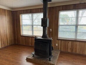 4594 US-287 in Iowa Park, TX - Foto de edificio - Building Photo