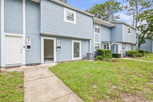 1848 Willowood Dr in Jacksonville, FL - Building Photo