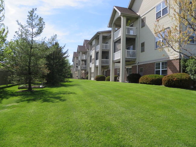 Evia Apartments in Verona, WI - Foto de edificio - Building Photo