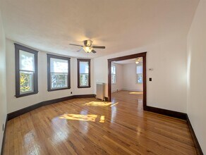 119 Lowell St, Unit 1 in Somerville, MA - Building Photo - Building Photo