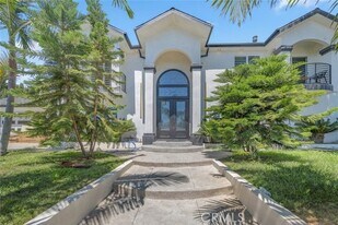 17043 Gunther St in Los Angeles, CA - Building Photo