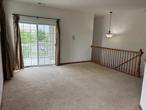 2305 Aurora Dr in Pingree Grove, IL - Building Photo - Building Photo