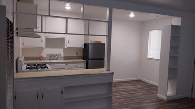 5630 53rd St in Sacramento, CA - Building Photo - Building Photo