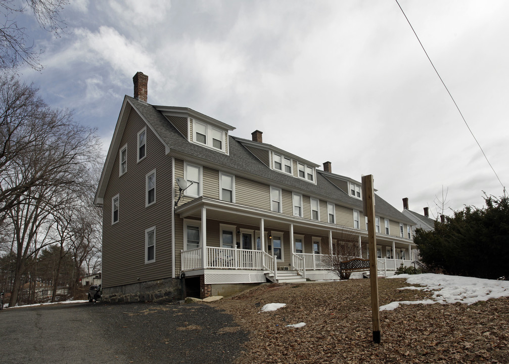 164 Border St in Whitinsville, MA - Building Photo