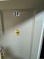 59 Old Mamaroneck Rd in White Plains, NY - Building Photo