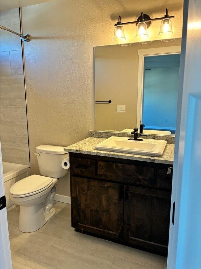 7861 Houston Lp in Medford, OR - Building Photo - Building Photo