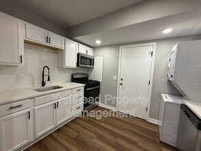 6405 Brookside Rd in Kansas City, MO - Building Photo - Building Photo