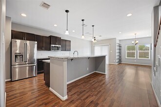 17123 Wilthorne Gardens Ct in Houston, TX - Foto de edificio - Building Photo